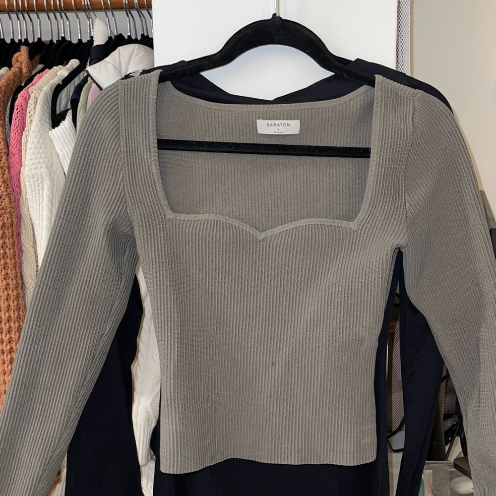 aritzia babaton sculpt knit sweetheart long sleeve